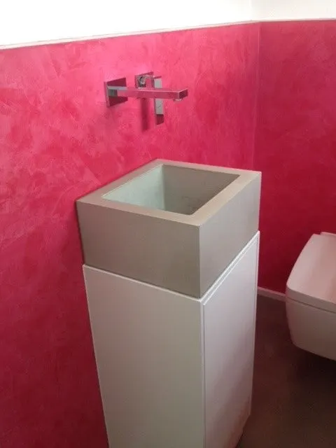 Kundenbild: eingebautes Betonwaschbecken bzw. Betonmöbel